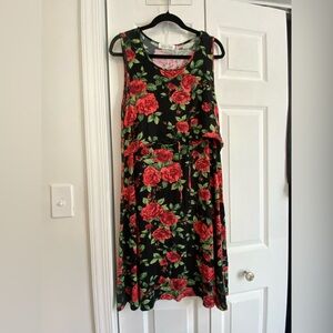 Latched Mama black/red floral print dress size L GUC